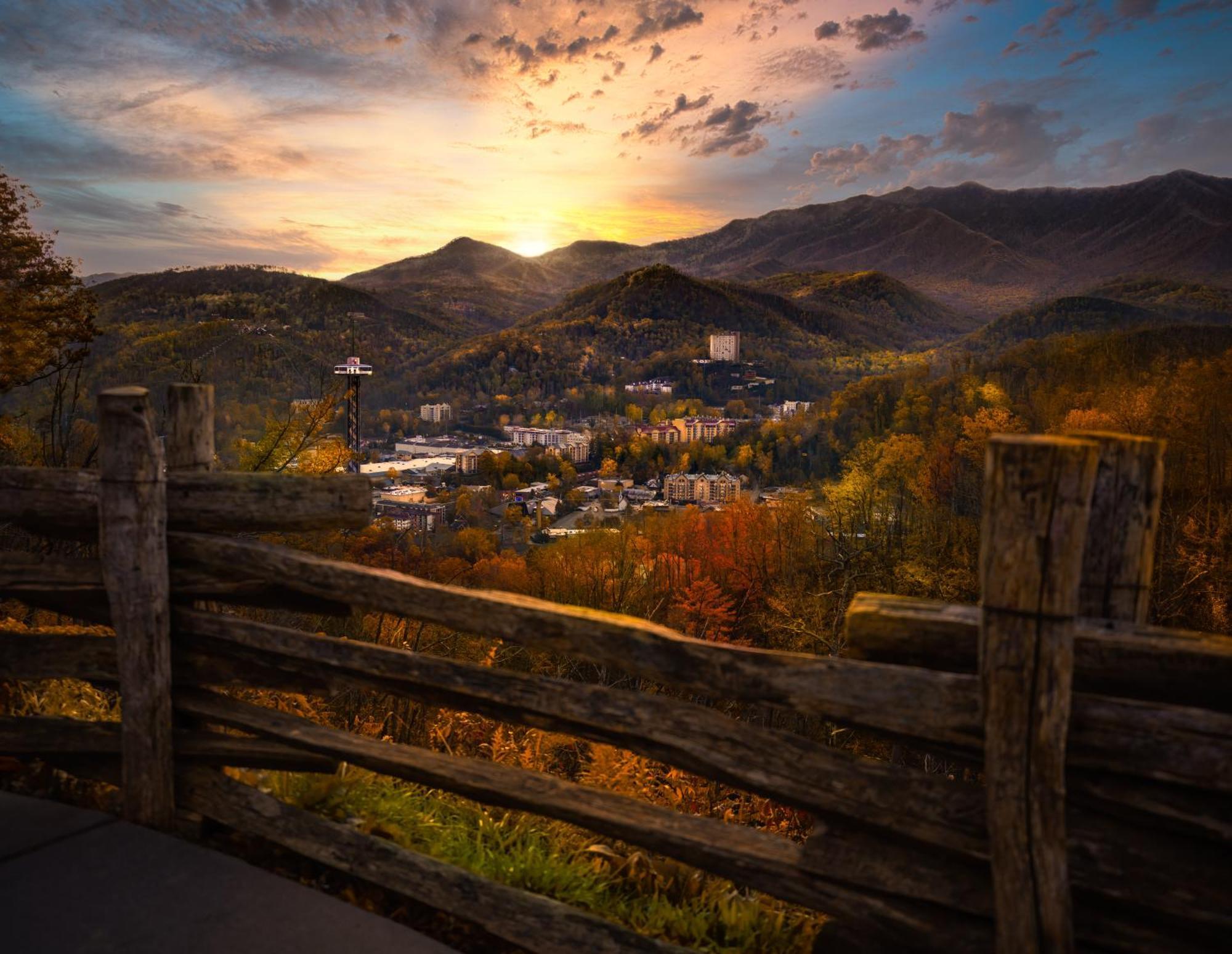 Serenity Heights, Amazing Views, Hot Tub Pool Access, 1089 Free Tickets Each Paid Day, Dollywood Gatlinburg Eksteriør billede