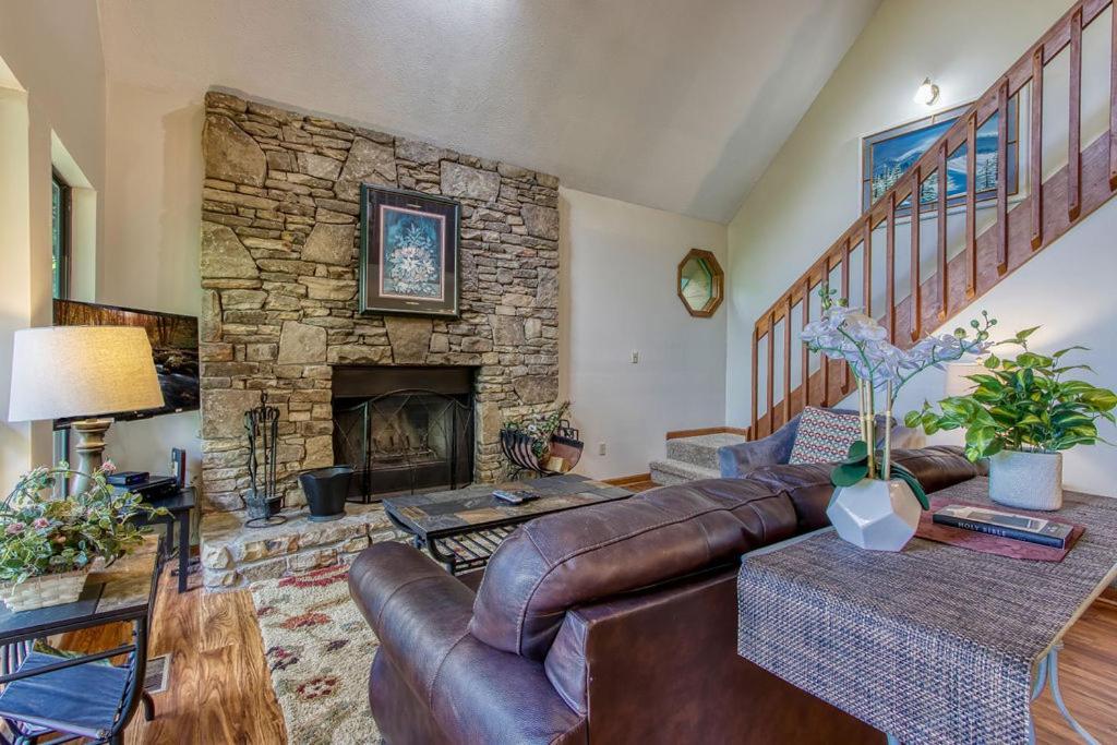 Serenity Heights, Amazing Views, Hot Tub Pool Access, 1089 Free Tickets Each Paid Day, Dollywood Gatlinburg Eksteriør billede