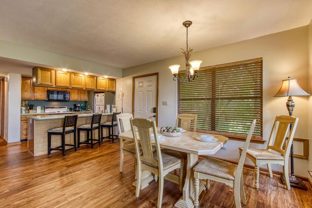 Serenity Heights, Amazing Views, Hot Tub Pool Access, 1089 Free Tickets Each Paid Day, Dollywood Gatlinburg Eksteriør billede