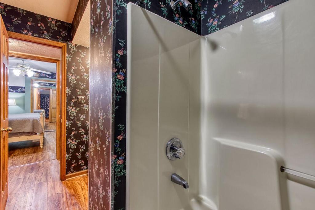 Serenity Heights, Amazing Views, Hot Tub Pool Access, 1089 Free Tickets Each Paid Day, Dollywood Gatlinburg Eksteriør billede