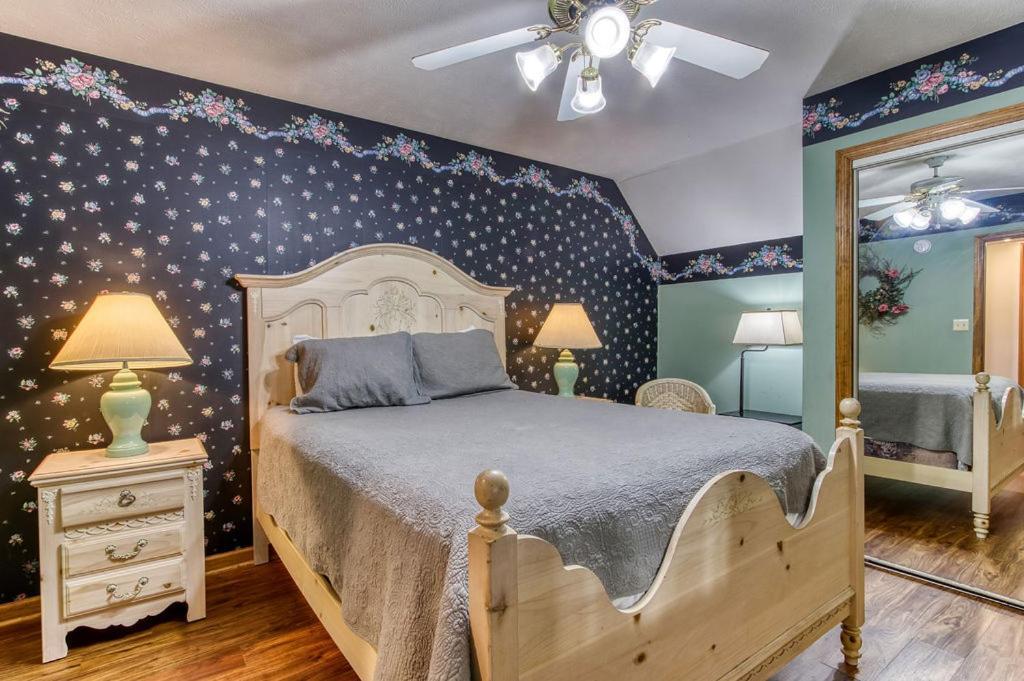 Serenity Heights, Amazing Views, Hot Tub Pool Access, 1089 Free Tickets Each Paid Day, Dollywood Gatlinburg Eksteriør billede